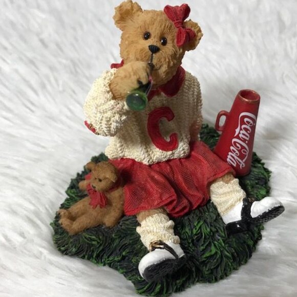 Coca-Cola x Boyds Bears Bearstone Collection 'Dinah...Give Me A C' - Picture 2 of 9